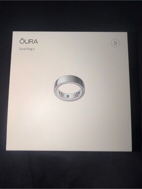 Oura Ring 4 White / Silver